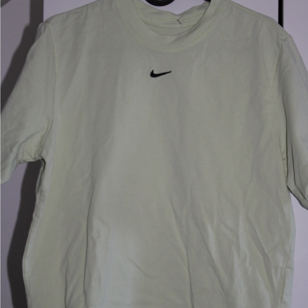 Nike Men's Mint Green Short Sleeve Tee